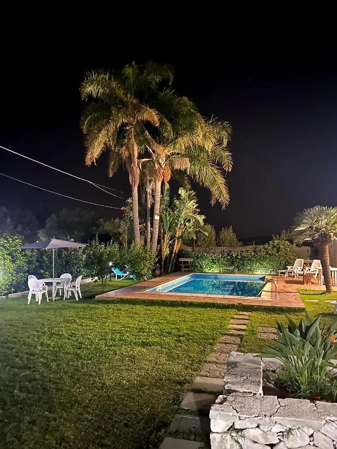 פלורידיה Casa Vacanza Le Tre Palme
