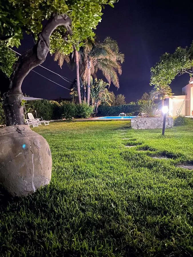 Pansiyon Casa Vacanza Le Tre Palme Daire Floridia İtalya