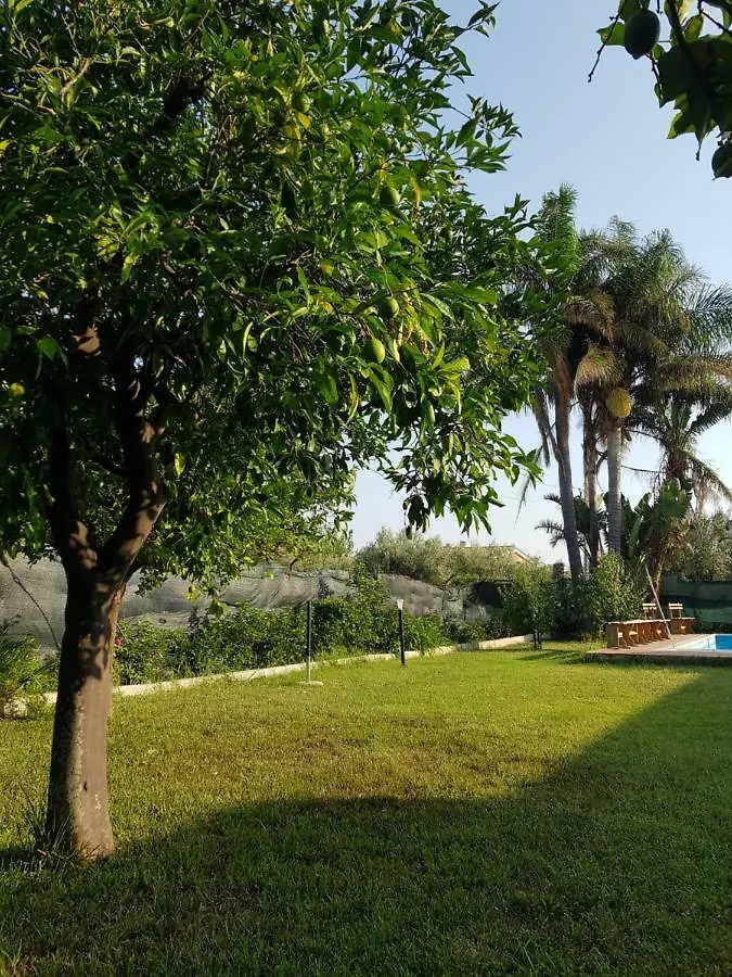 פלורידיה Casa Vacanza Le Tre Palme 0*,  איטליה